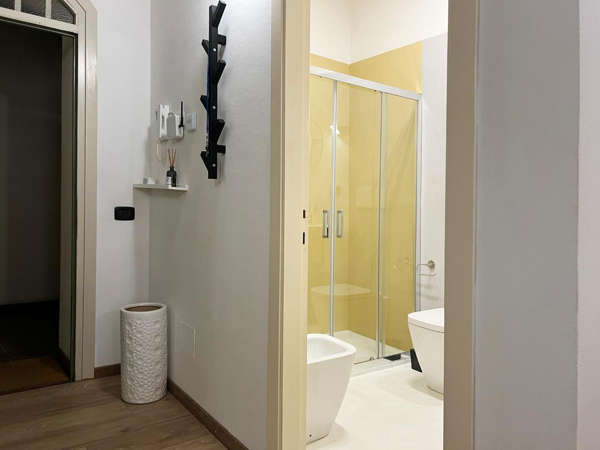 Apartment Central With Hydromassage Shower And Elevator